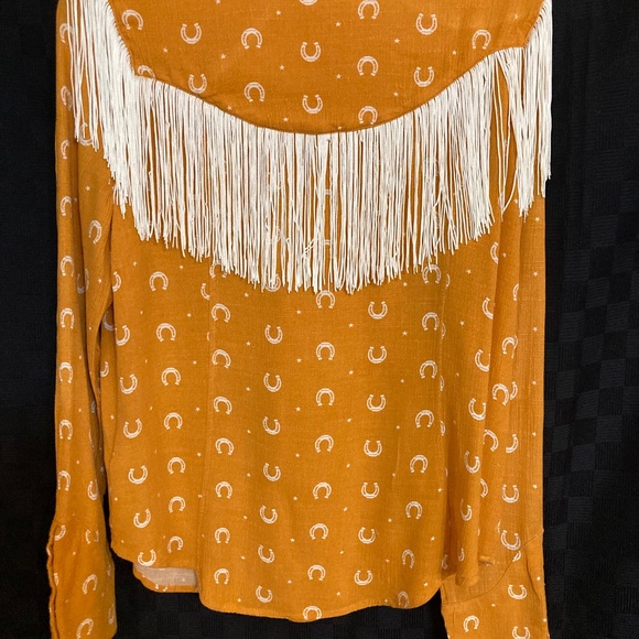 Idylwind Miranda Lambert Fringed shirt - Picture 8 of 9